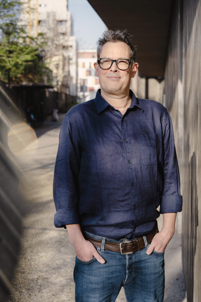 Portrait of Laurent Ben Slimane, reflexologist, by Maria Mosconi / Hans Lucas